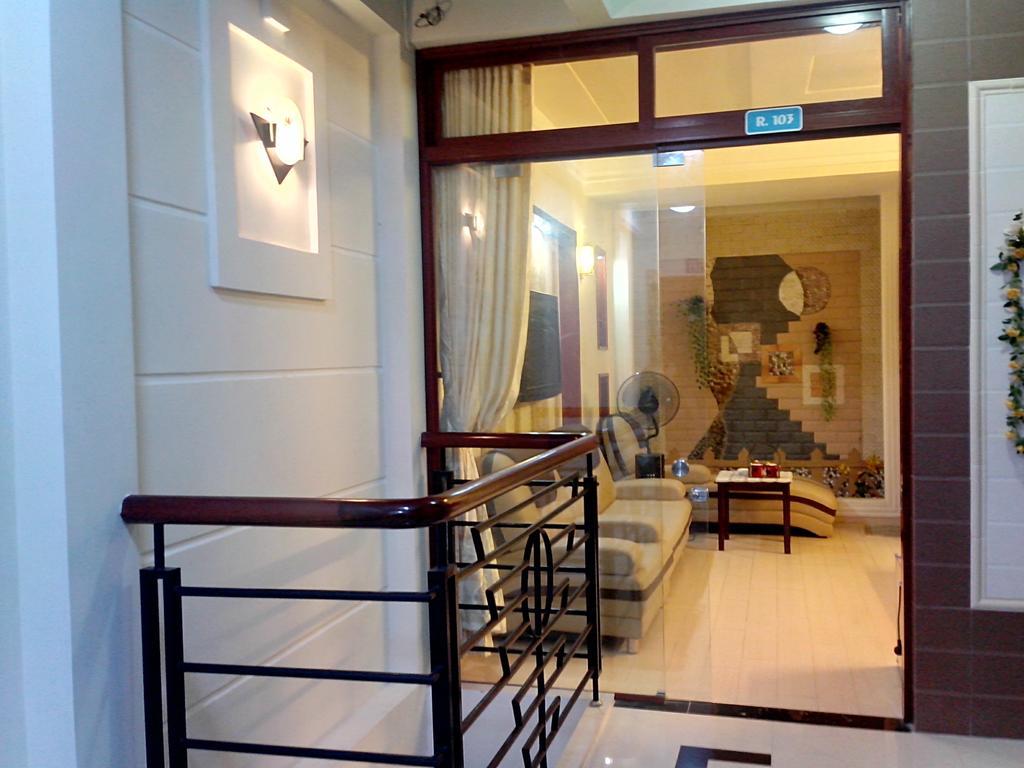 Sakura Hotel ブンタオ エクステリア 写真